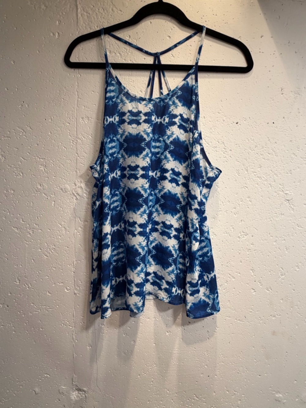 Forever 21 Blue and White Tie-Dye Strappy Camisole